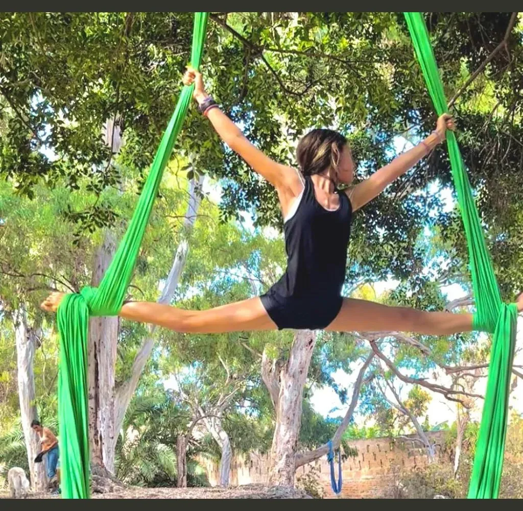 Clases de Twerk y Aro Aéreo para Jóvenes - Kapisco Actividades